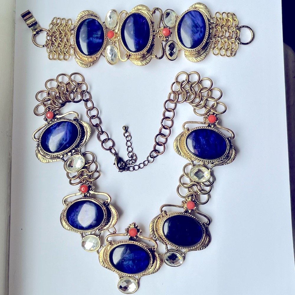 Eva Mendes for NY&CO statement necklace and bracelet